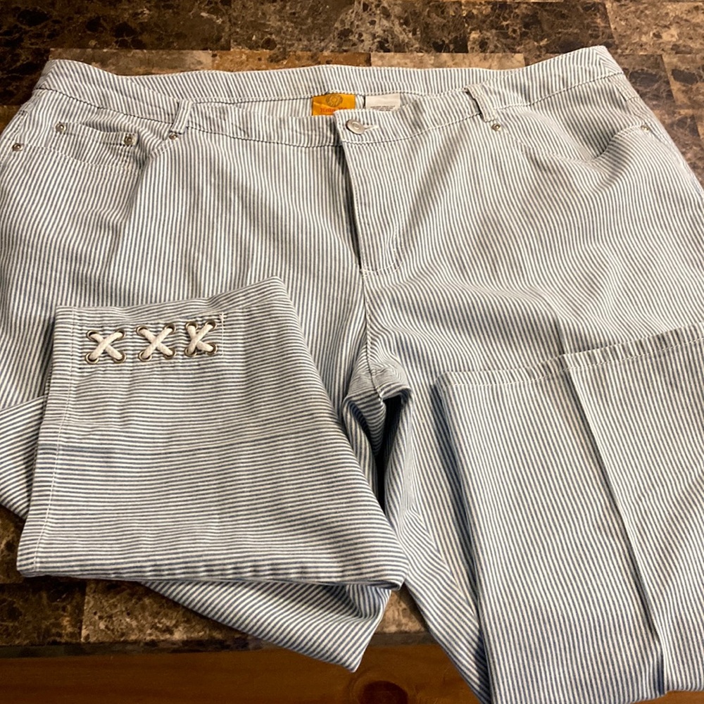 EUC blue and white striped capri